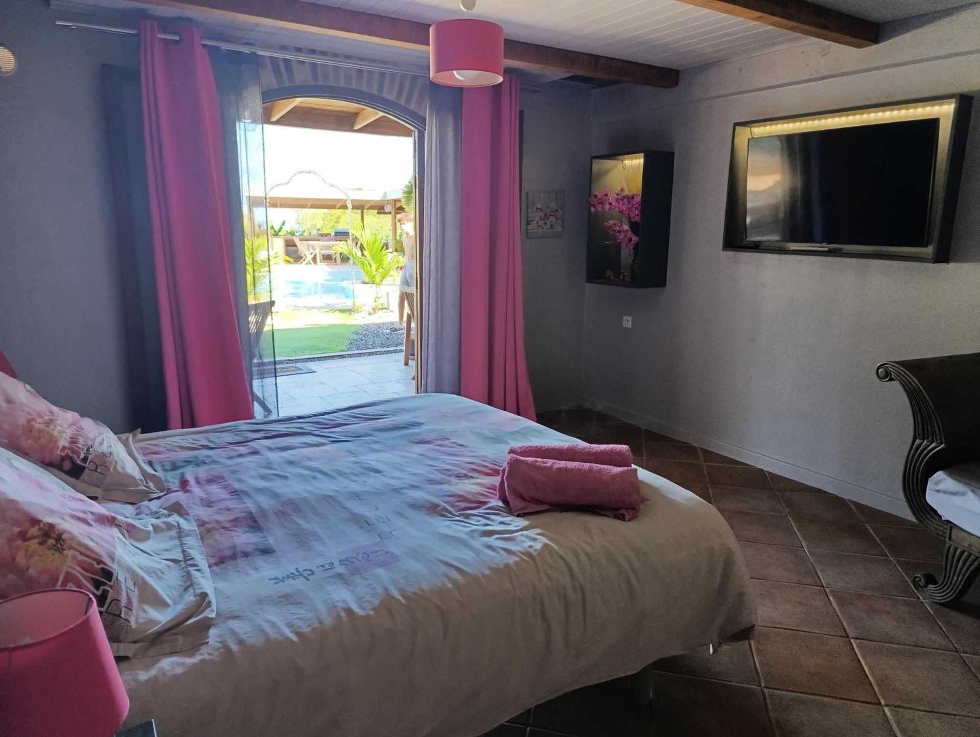 Villa Baies Roses サン・ル エクステリア 写真
